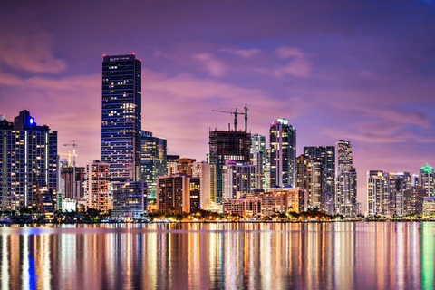 Miami: Cruzeiro guiado na Baía de BiscayneMiami: Cruzeiro noturno guiado na Baía de Biscayne