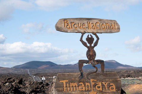 Lanzarote: Timanfaya, El Golfo, and Los Hervideros Tour