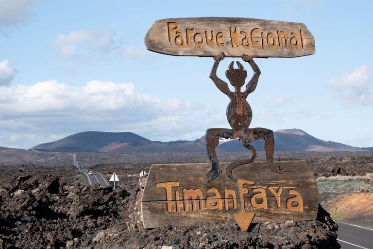 Lanzarote: Timanfaya, El Golfo, and Los Hervideros Tour