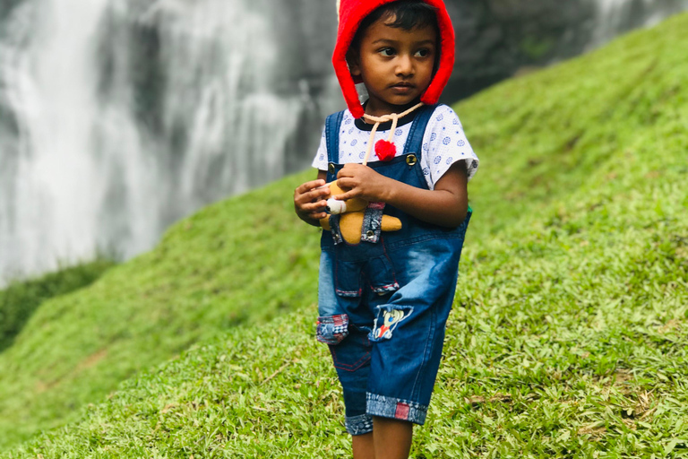 Ella: Bomburu Ella Waterfall & Porawagala View Point Tour