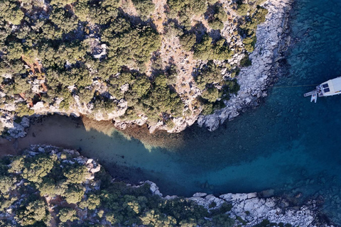 From Kaş: Kekova Boat Tour with Lunch and Swimming Stops