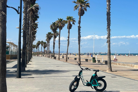 Valencia: Esperienza di noleggio di biciclette elettriche YAMAHA Premium