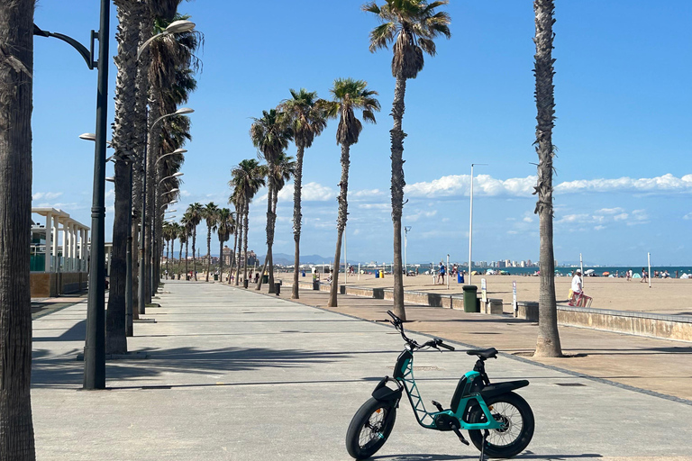 Valencia: YAMAHA Premium E-Bike Rental Experience