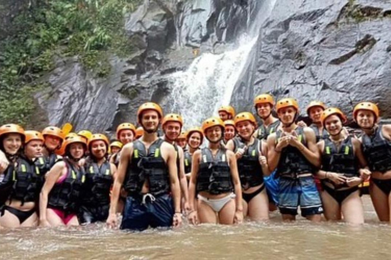 Bali: UTV Buggy Tour mit Ayung River Rafting Trip und MahlzeitDoppelt: UTV Buggy Tour &amp; River Rafting Trip - mit Transfers