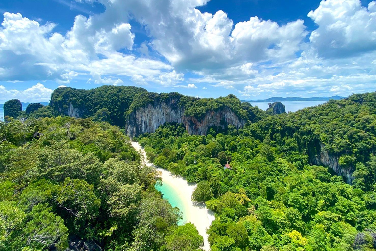 Krabi: Excursión al atardecer en la isla de Hong con barbacoa y snorkel