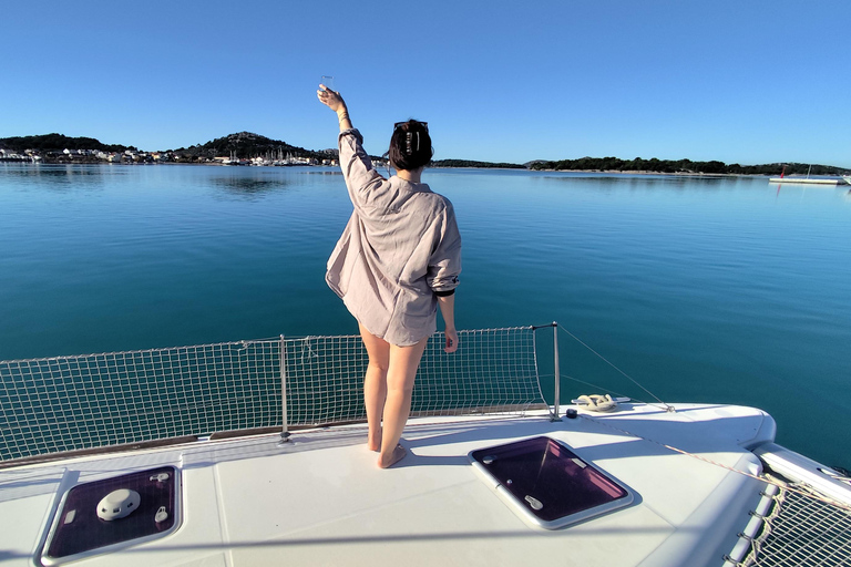 Mallorca: Catamaran Boat Tour with Tapas