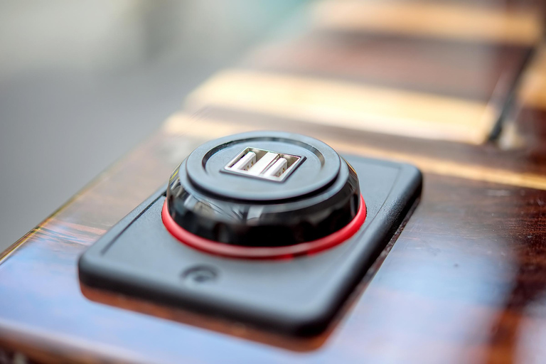 Bangkok : visite en bus à impériale avec repas Michelin et 20 sites emblématiquesMenu halal (déjeuner, dîner, soirée)