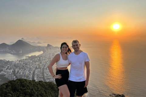 Rio de Janeiro: Two Brothers Hike and Favela Tour at Vidigal