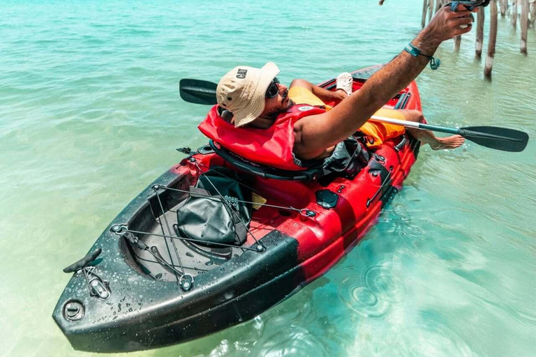 Jeddah Morning Kayak Adventure on the Red Sea