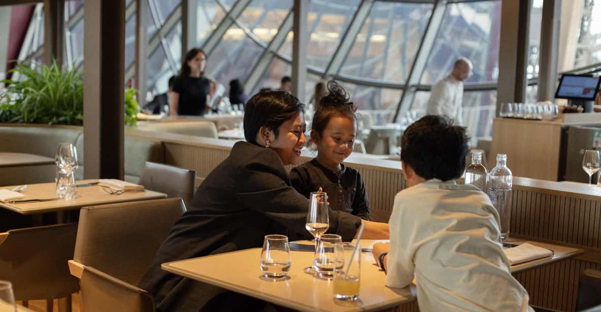 Afbeelding 3 van Parijs: Madame Brasserie in de Eiffeltoren – 3-gangenlunch om 13:30 uur