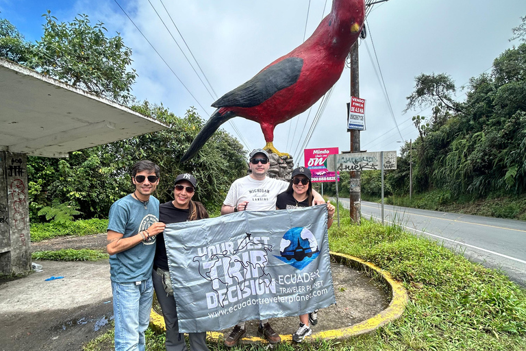Quito: Mindo Cloud Forest, Cable Car & Chocolate Tour