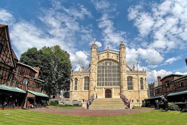 From London to Windsor Castle Private Tour with Driver