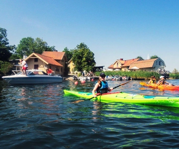 Stockholm: Archipelago Kayak Tour and Picnic on the Island