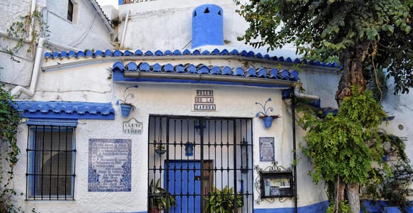 Granada: Albaicín, Sacromonte & Museum of Caves Walking Tour