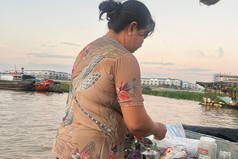 Floating Market, Flower Village Authentic Mekong Delta Tour