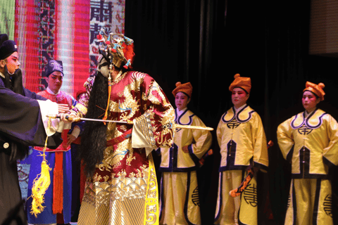 Beijing: Peking Opera with Local Dinner at liyuan theatre