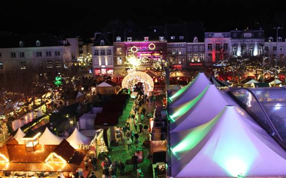 Von Amsterdam aus: Tagesausflug zum Weihnachtsmarkt in Maastricht