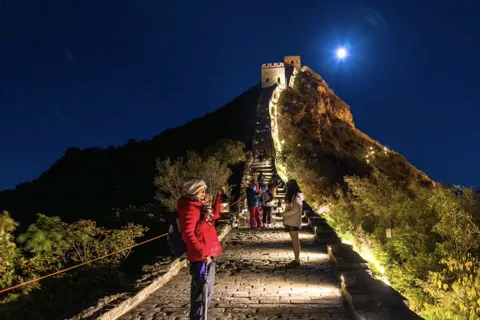Beijing: Jinshanling, Simatai Wall and Gubei Water Town Tour