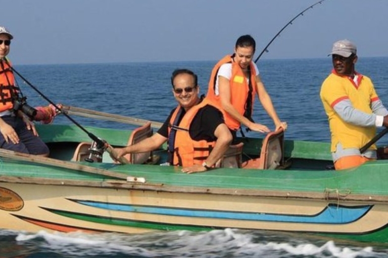 Negombo: ¡Excursión de pesca en la laguna desde el puerto de Colombo!