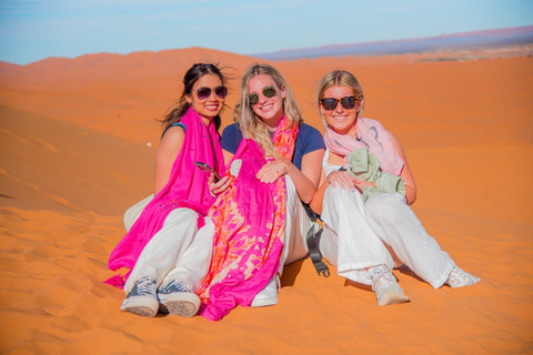 Z Fezu do Marrakeszu: 2 dni z luksusowym obozem i wycieczką po pustyniOpcja 2: Namiot kempingowy Deluxe (zalecany)