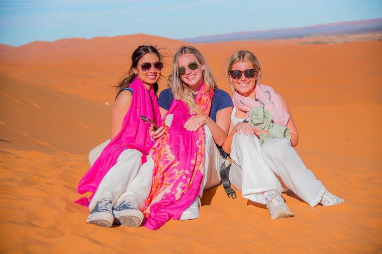 Z Fezu do Marrakeszu: 2 dni z luksusowym obozem i wycieczką po pustyniOpcja 2: Namiot kempingowy Deluxe (zalecany)