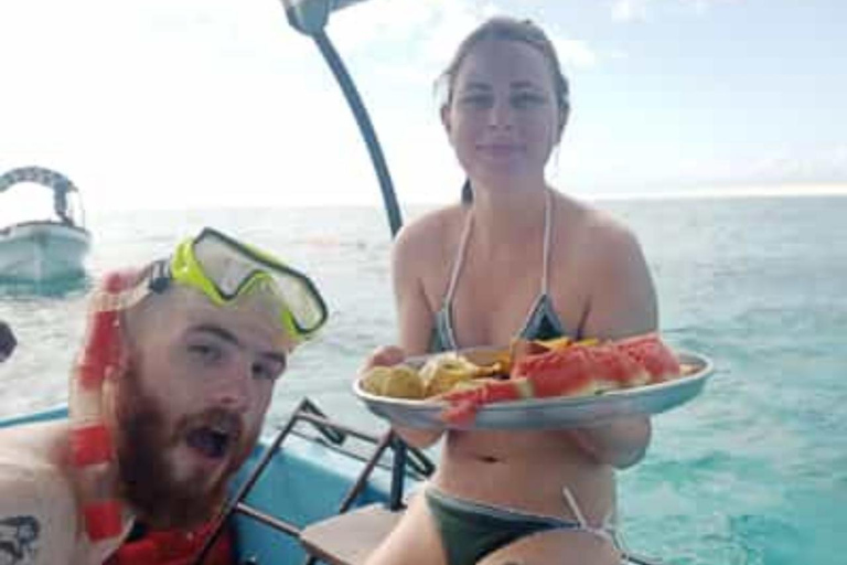 زنجبار: البحيرة الزرقاء ونجم البحر وكهف كوزا وسباحة السلاحفالنقل إلى الفندق داخل المنطقة الجنوبية