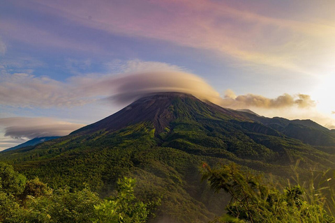 Jogja: Sunrise Turgo Hills, Jomblang Cave, Pindul Tubing