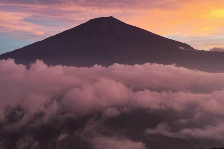 Exclusive Soft Hiking: 2-Day Pergasingan Hill Adventure Exclusive Large Groups