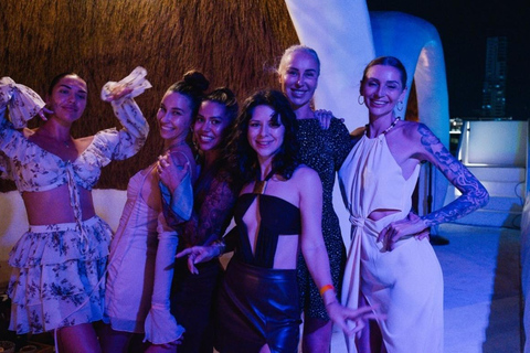 Phuket: Pub Crawl Rooftop, Bars, GoGo & 3 Clubs with Shots 20:30 | Pub Crawl Only