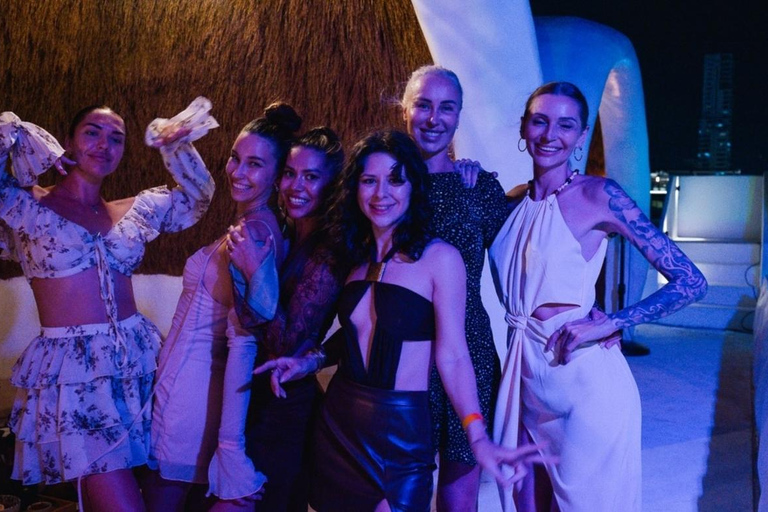 Phuket: Pub Crawl Rooftop, Bars, GoGo & 3 Clubs with Shots 20:30 | Pub Crawl Only