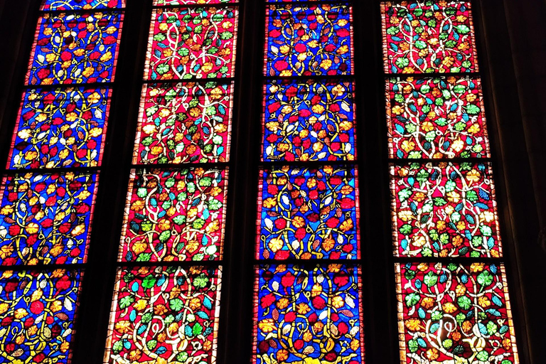 León Cathedral: Private Tour in English, Italian, or Spanish León Cathedral: Sightseeing Tour in English, Italian or Spanish