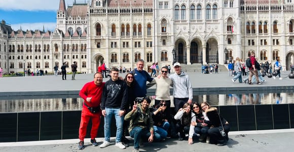 Budapest Highlights Walking Tour: Parliament to Buda Castle