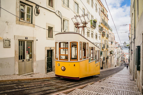 Visit of Lisbon in French. Small group (10 max)! Follow me! Visite Goupe privée de Lisbonne!