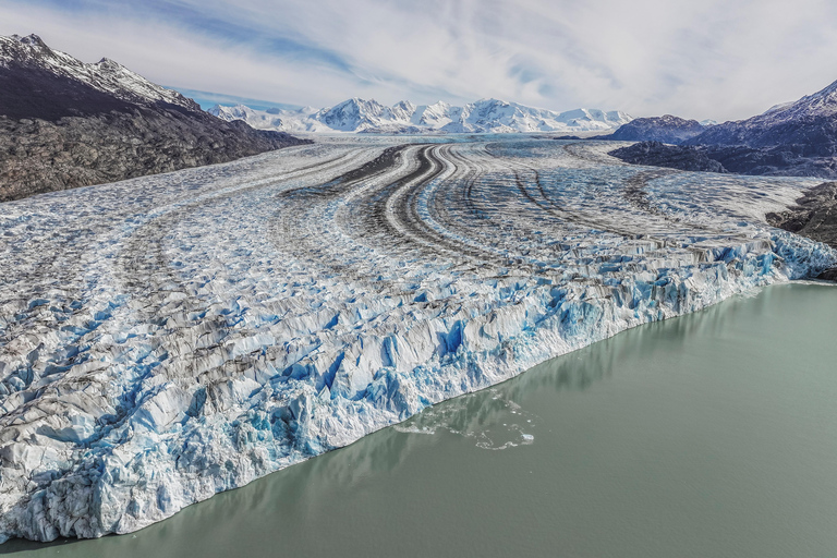 El Chalten: Boat Trip to the Viedma Glacier El Chaltén: Sailing to the Viedma Glacier