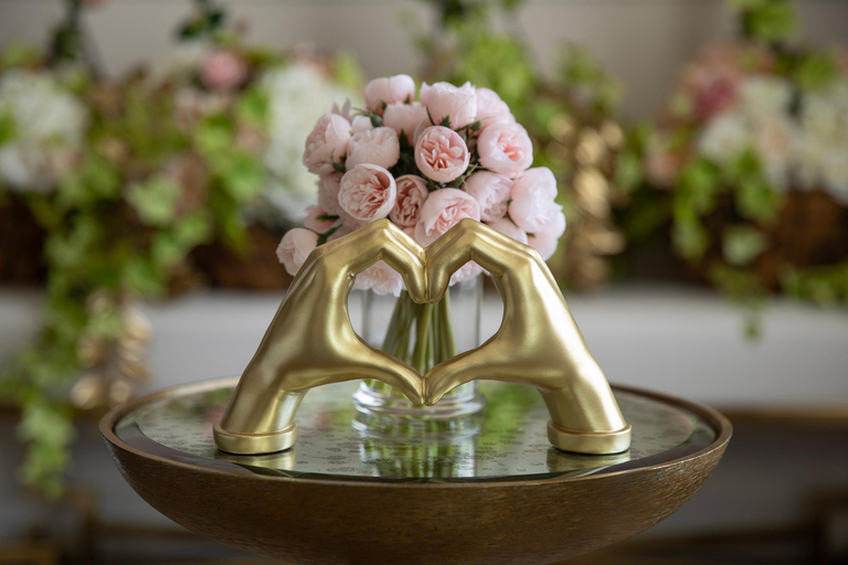 Vegas – Hochzeit oder Erneuerung des Eheversprechens in der Storybook Wedding ChapelVegas - Hochzeit oder Erneuerung des Eheversprechens in der Storybook Wedding Chapel