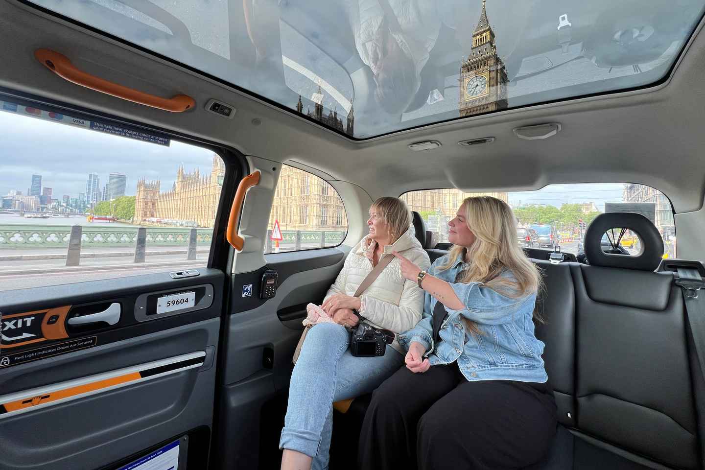 London: Iconic London Taxi Tour - Private 3 hour tour