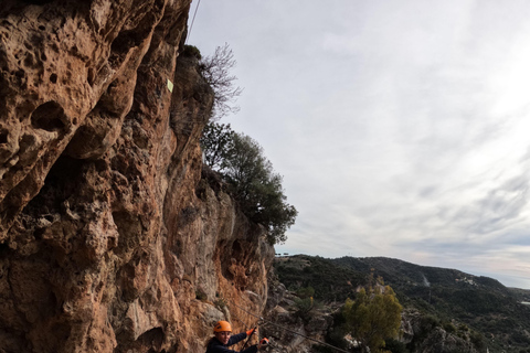 Von Estepona aus: Vía Ferrata de Casares - geführte Klettertour