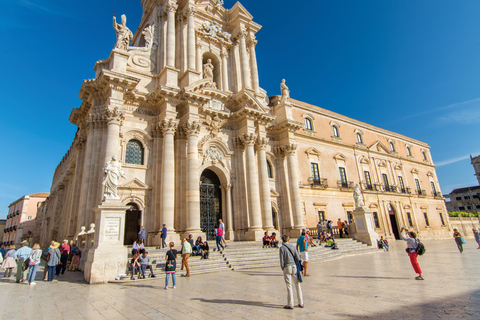 De Malta: Viagem de 1 dia ao Monte Etna e Siracusa com guiaMT. Excursão Etna e Siracusa