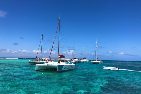 Grand Baie: Northern Isles Catamaran & Tropical BBQ