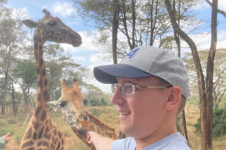 Excursão de um dia ao Parque Nacional, Bebê Elefante e Centro de Girafas