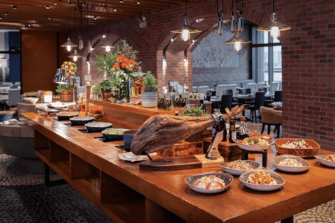 Macau: Tromba Rija & Macau Tower Observatory Access Lunch Buffet (Weekdays)