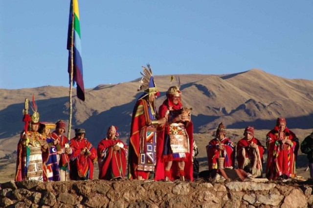 Cusco: Spiritual Fire Ritual in the Huayllarcocha Lagoon