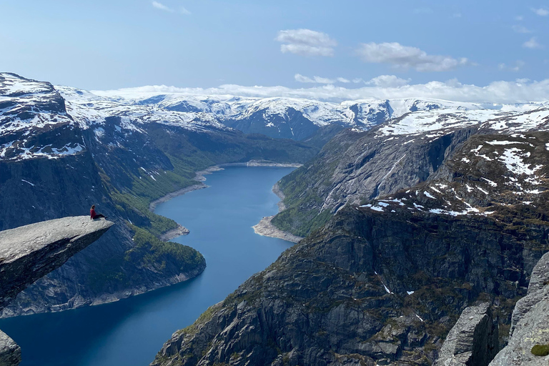Full Day Hiking Adventure from Bergen to Trolltunga
