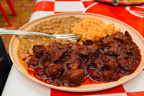 Wycieczka z przewodnikiem, transferem i biletami wstępu na wyprawę ArteagaMonterrey: Wycieczka z przewodnikiem po Arteaga, Coahuila