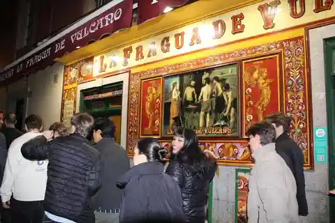 Madrid: Tapas, Flamenco, and Beer & Sangria Night Tour