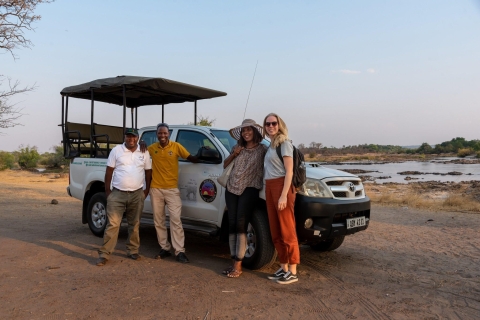 Safari Drive en neushoornwandelingen in het Mosi-oa-Tunya Nationaal Park