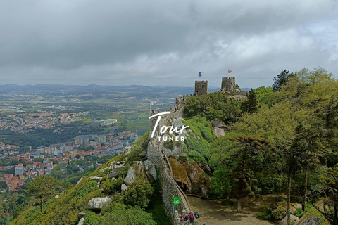 Lisbon: Pena Palace, Moorish Castle, Regaleira & Sintra Tour Private Tour – Personalized Comfort in an Exclusive Settings