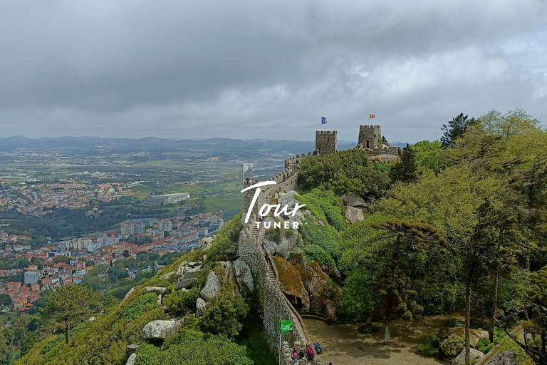 Lisbon: Pena Palace, Moorish Castle, Regaleira & Sintra Tour Private Tour – Personalized Comfort in an Exclusive Settings