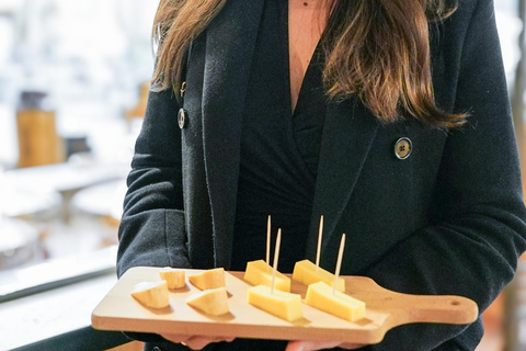 Zurich Walking Food Tour: an itinerant Swiss full meal Zurich Sunset Walking Tour: an itinerant Swiss dinner