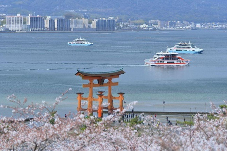 Hiroshima & Miyajima: History, Beauty, and Iconic Views